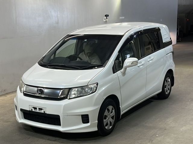 470 Honda Freed spike GB3 2015 г. (KCAA Fukuoka)